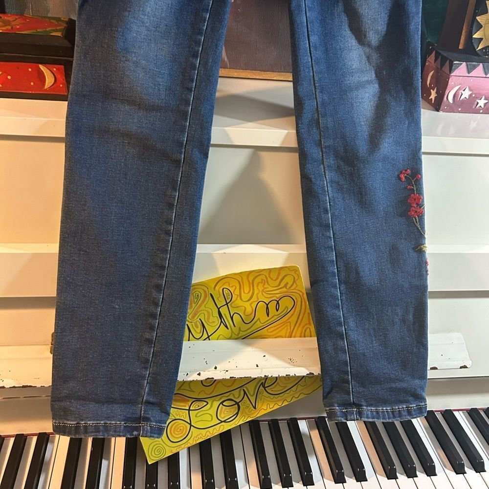 Straight Leg Blue Jeans with Red Floral Embroidery - Picture 4 of 13